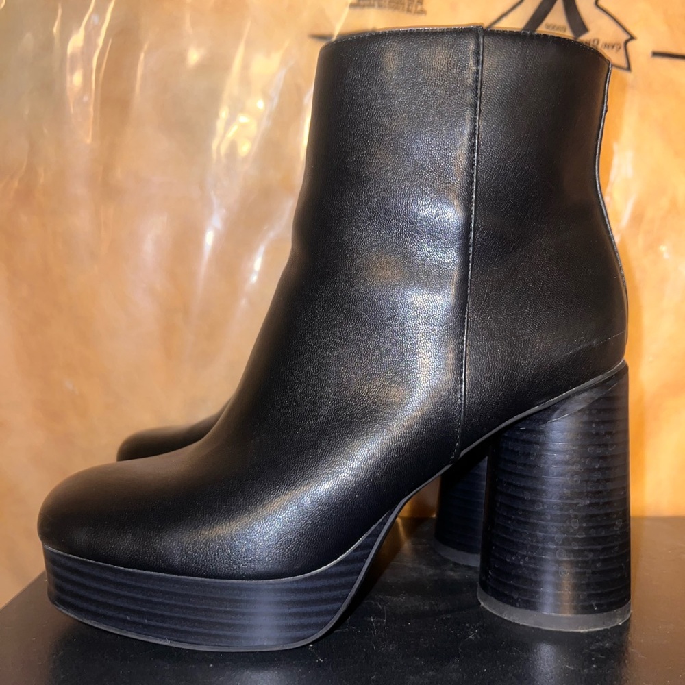 Sam & Libby Black Platform Heel Boots